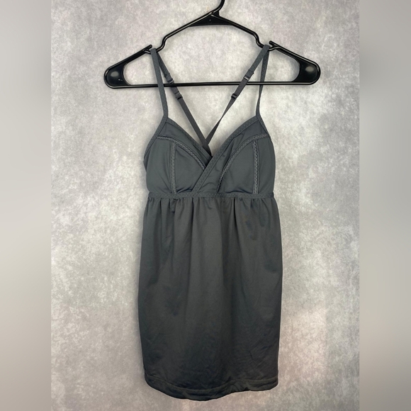 Lululemon Rehearsal Tank Coal Size Women In GrayTag. Size 4 - Picture 3 of 9